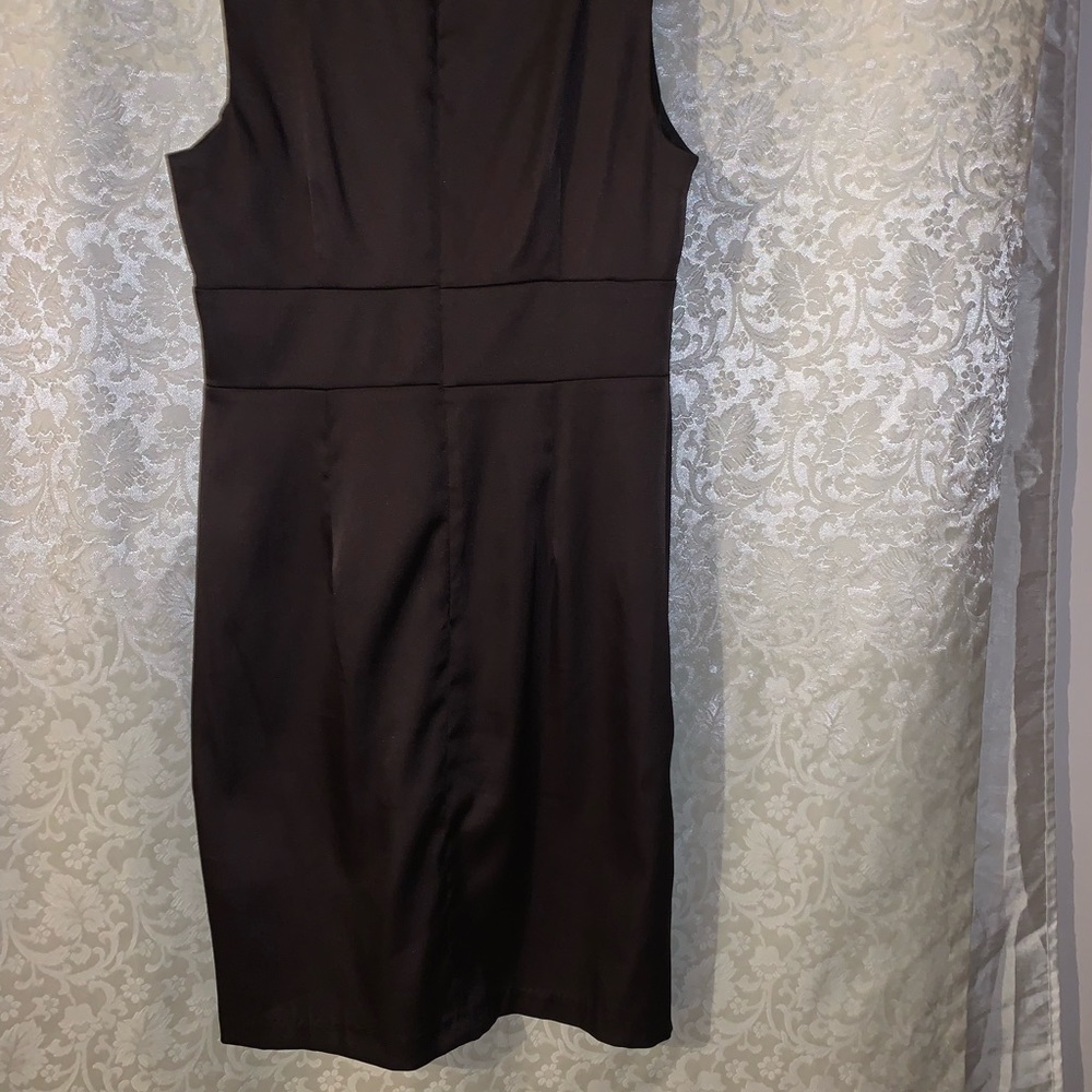 Dress - Picture 6 of 7